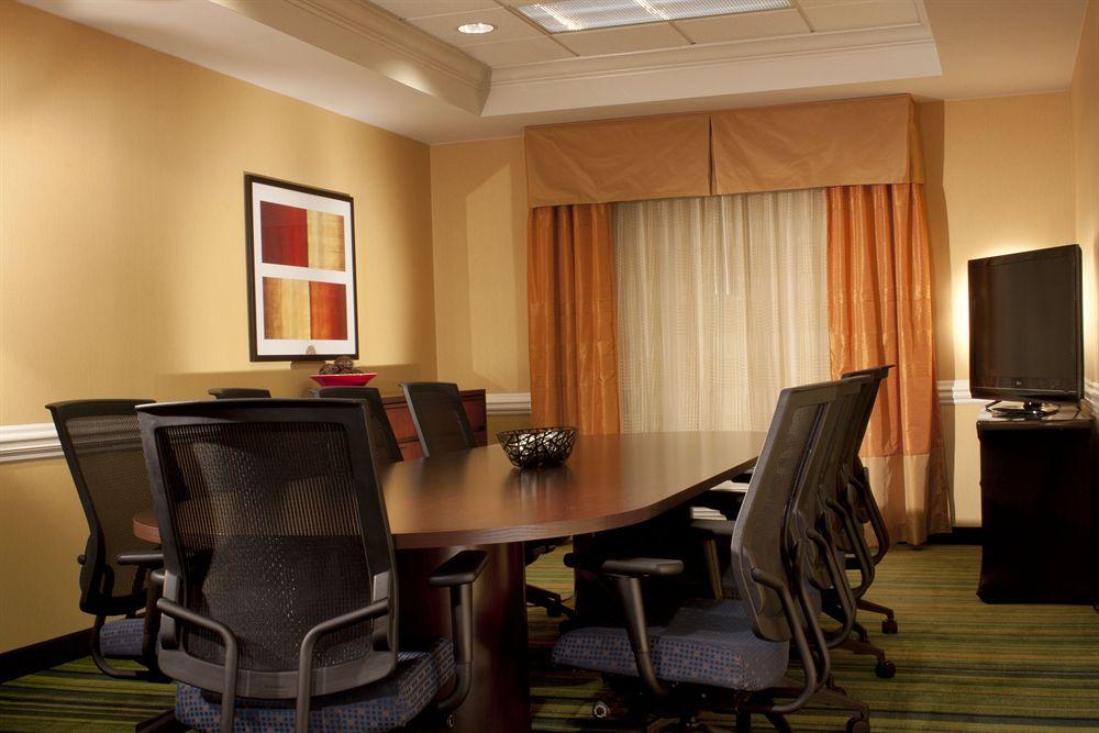 Fairfield Inn & Suites By Marriott Atlanta Kennesaw Exterior photo