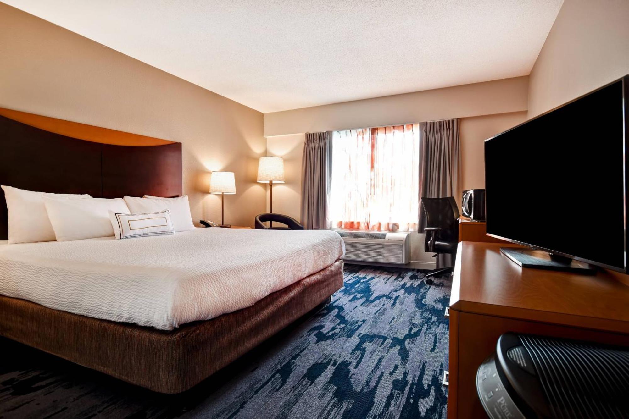 Fairfield Inn & Suites By Marriott Atlanta Kennesaw Exterior photo