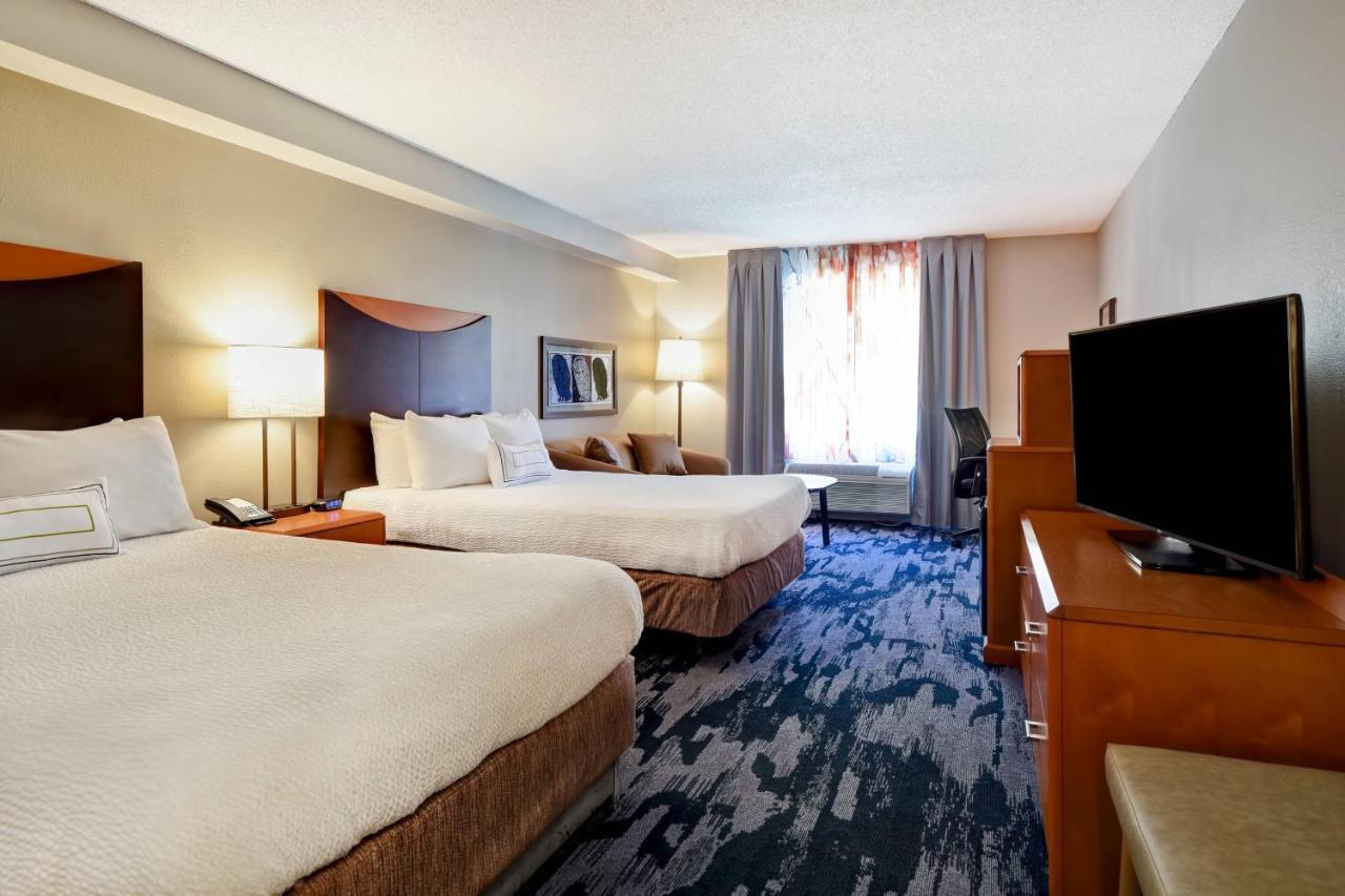 Fairfield Inn & Suites By Marriott Atlanta Kennesaw Exterior photo
