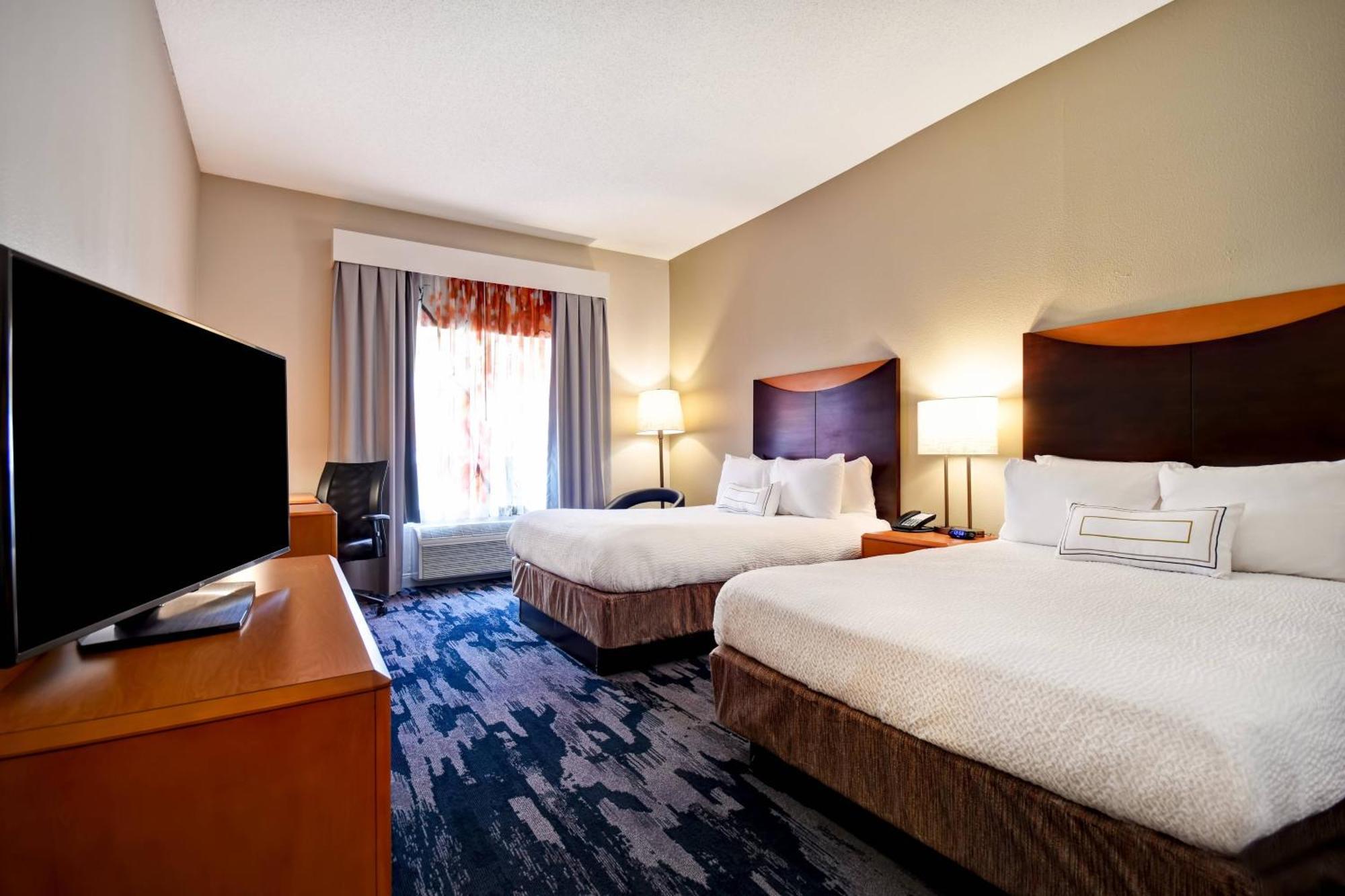 Fairfield Inn & Suites By Marriott Atlanta Kennesaw Exterior photo
