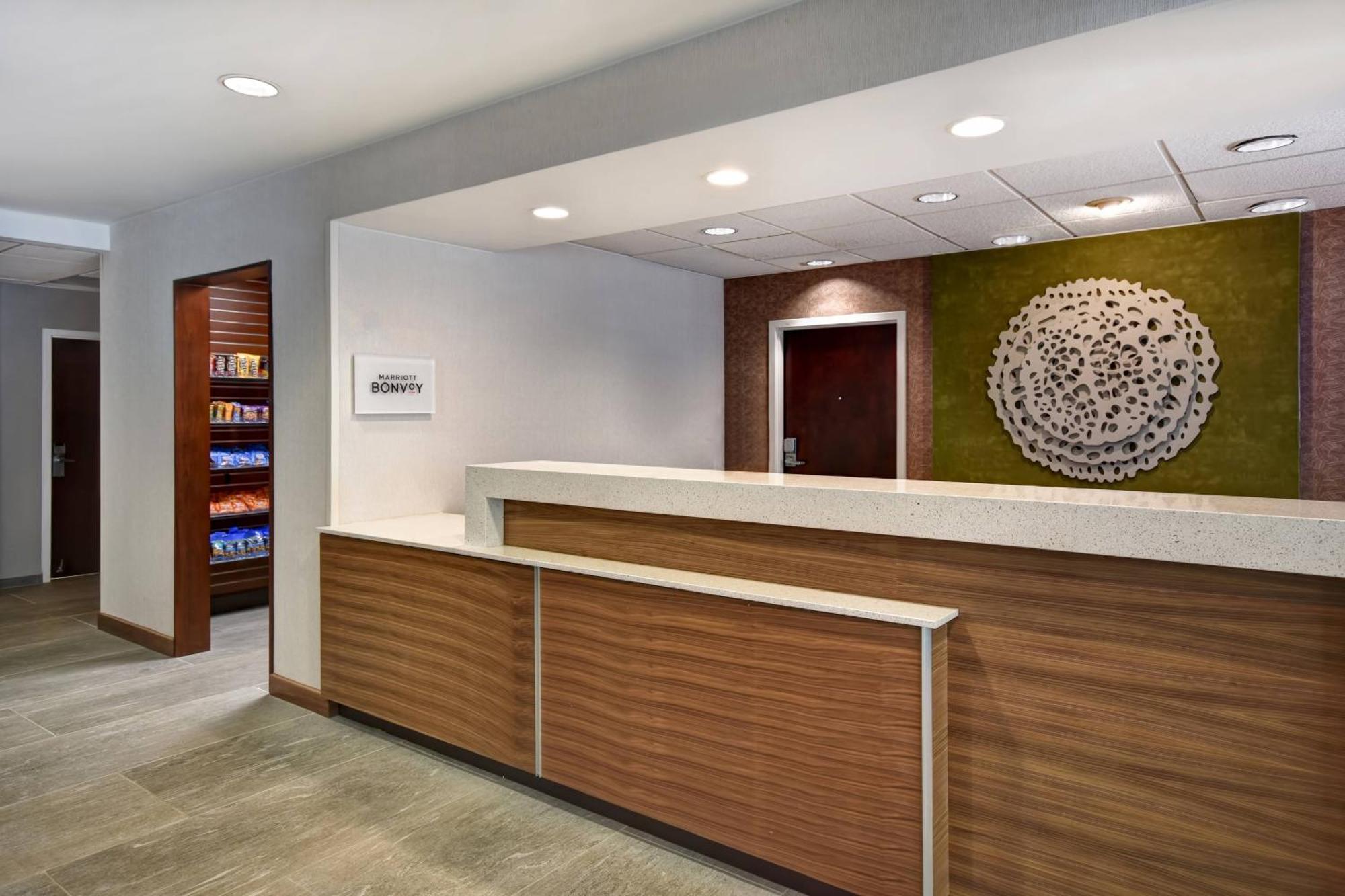 Fairfield Inn & Suites By Marriott Atlanta Kennesaw Exterior photo