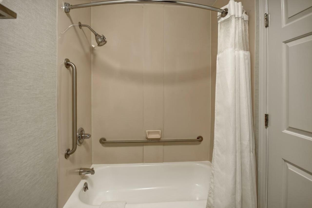 Fairfield Inn & Suites By Marriott Atlanta Kennesaw Exterior photo